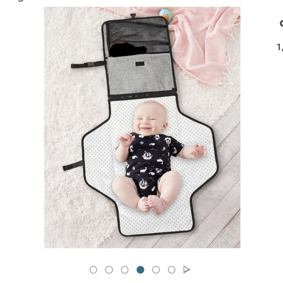 SKIP HOP* portable change pad for babies. Lots of pouches and space for all - Picture 10 of 12